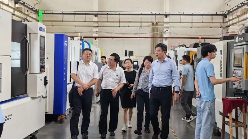 智能制造装备标准不统一的根源主要有以下几点：